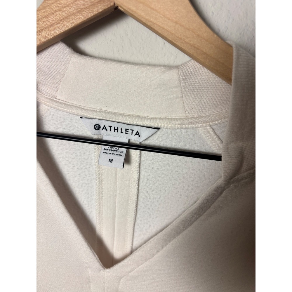 Athleta Eastbound Sweatshirt Magnolia White V-Neck Pullover Fleece Medium - Picture 2 of 4